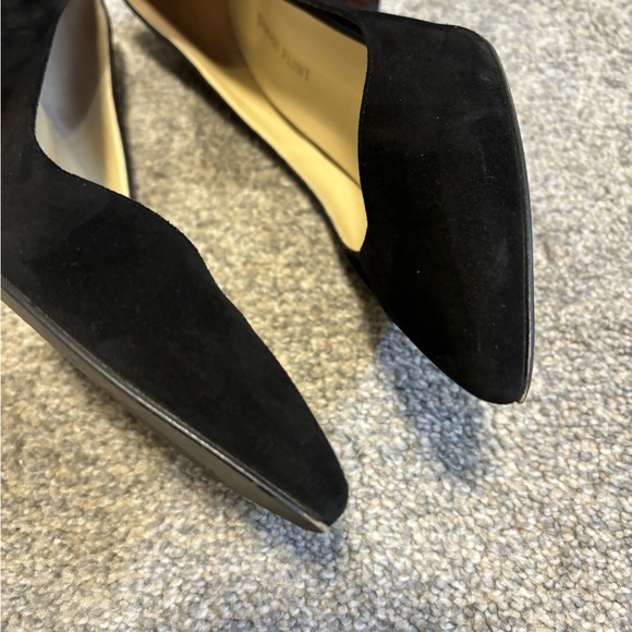 Sarah Flint Black Heels with Brown Block Heel - Picture 7 of 9